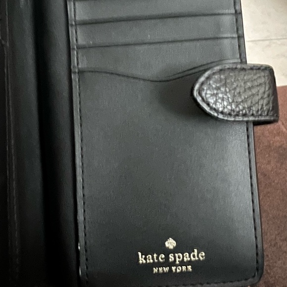 Kate Spade ♠️ BiFold Wallet - Picture 4 of 6